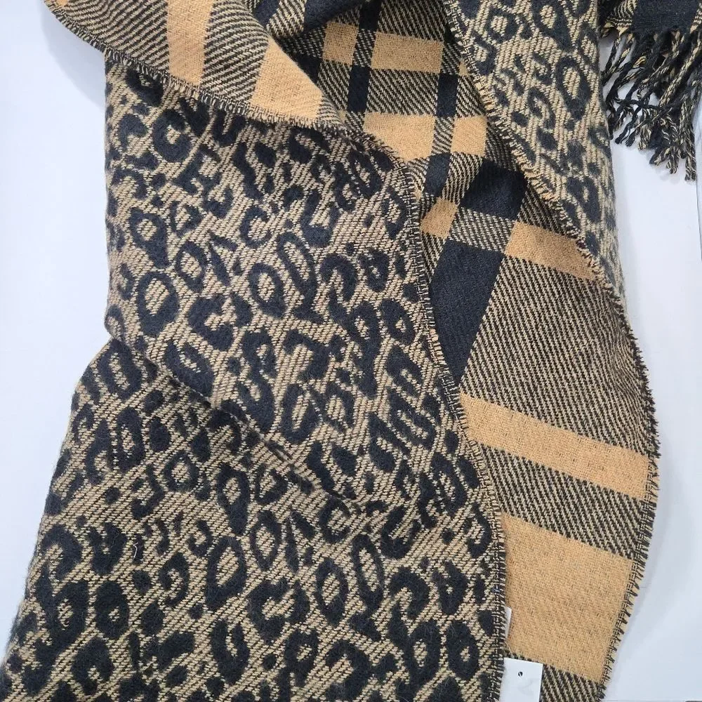Apt. 9 NWT blanket scarf